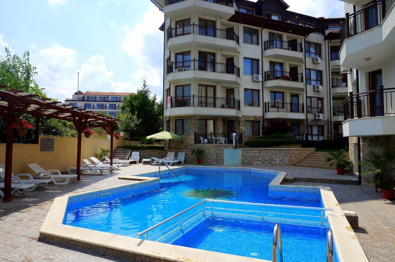 комплекс виста до плажа - Complex Byala Vista Near The Aparthotel