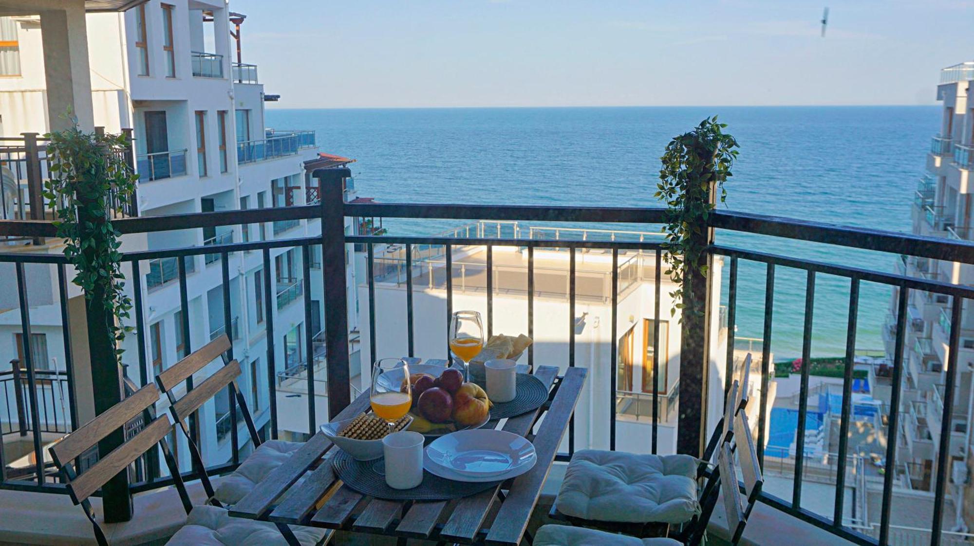 Aparthotel комплекс виста до плажа - Complex Byala Vista Near The Byala (Varna)