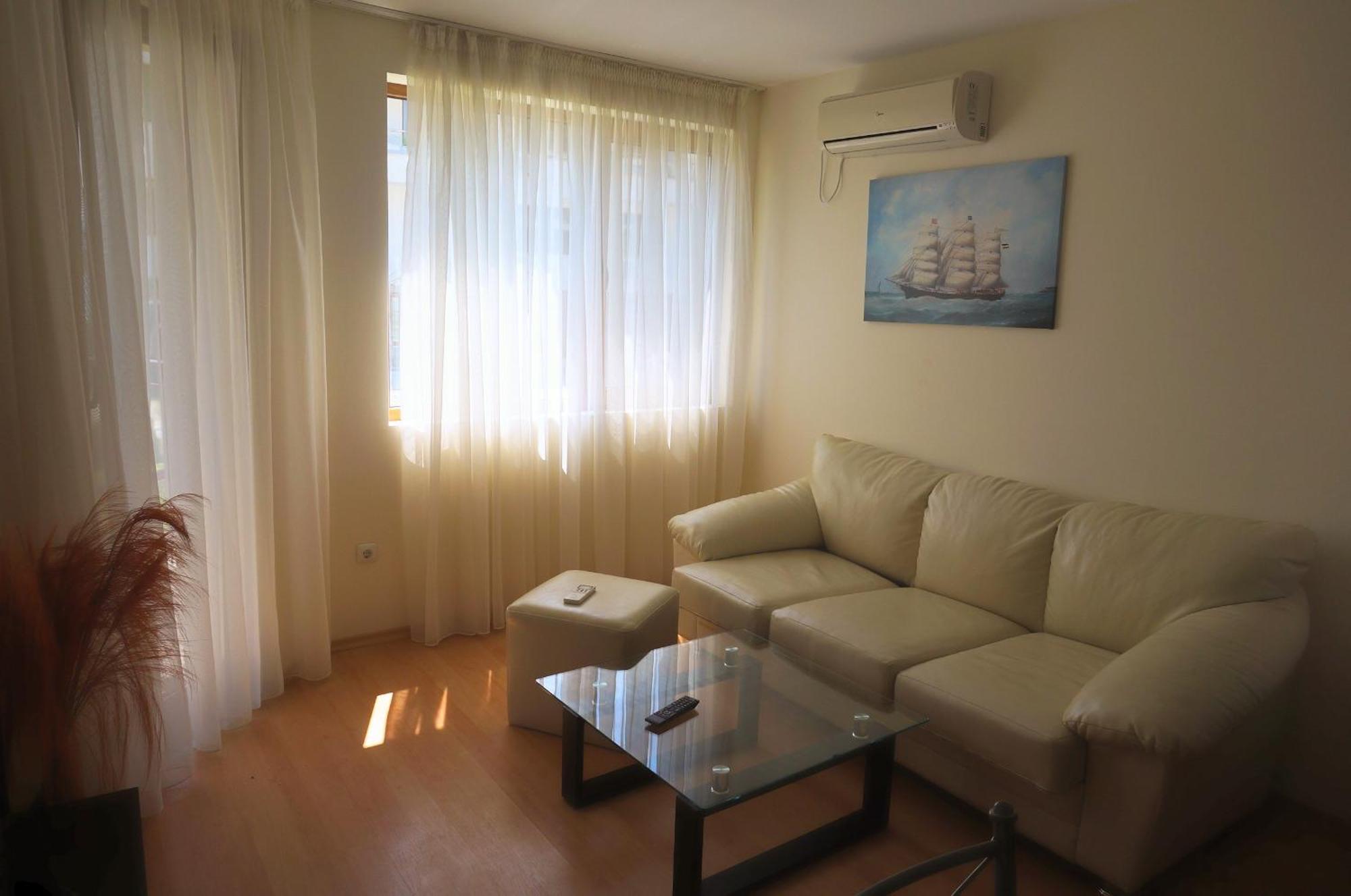 Aparthotel комплекс виста до плажа - Complex Byala Vista Near The Byala (Varna)