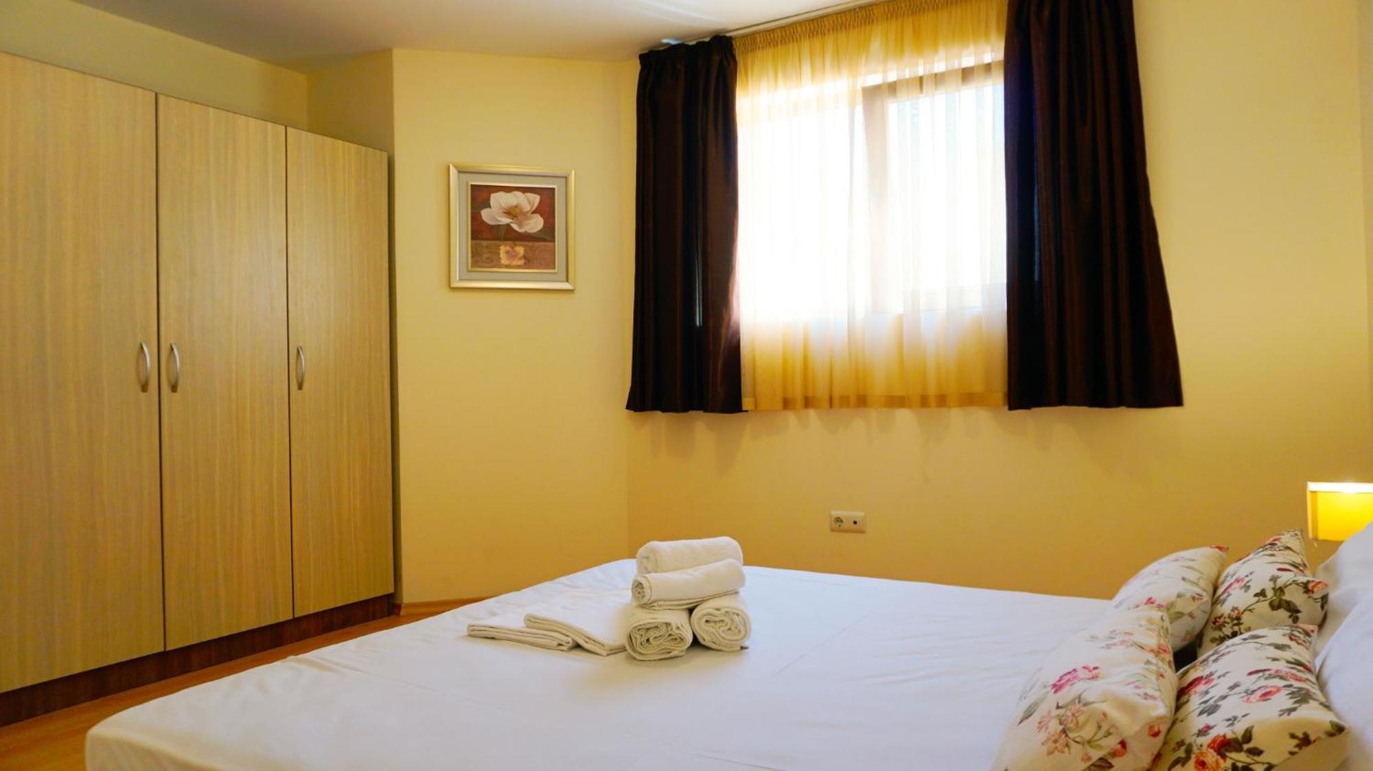Aparthotel комплекс виста до плажа - Complex Byala Vista Near The Byala (Varna)