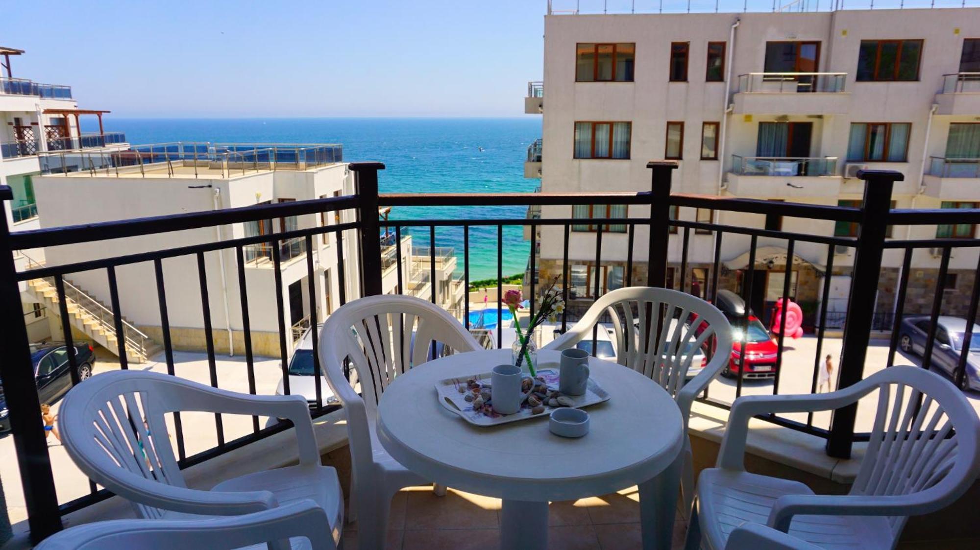 комплекс виста до плажа - Complex Byala Vista Near The Byala (Varna)